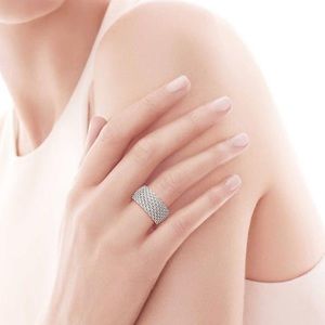 Tiffany’s Sterling Silver Somerset Mesh Ring 9.5